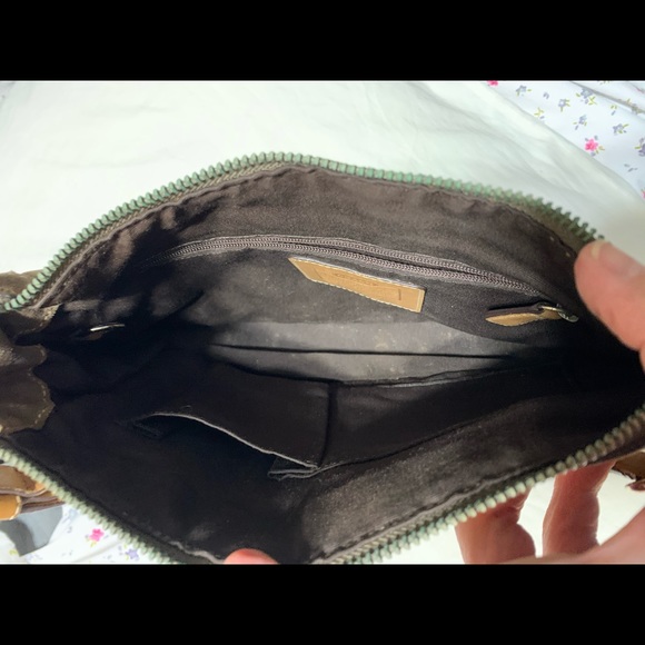 Nice Coach handbag. Small, good for necessities - Picture 2 of 7